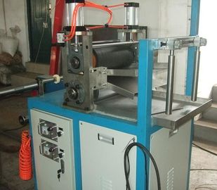 Porcellana Macchine di fabbricazione del film del PVC con il processo dell&#039;estrusione del film plastico distributore