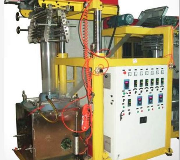 Il PVC riscalda l'uscita dei produttori 30-45kg/H della macchina del film soffiata colonna degli strizzacervelli